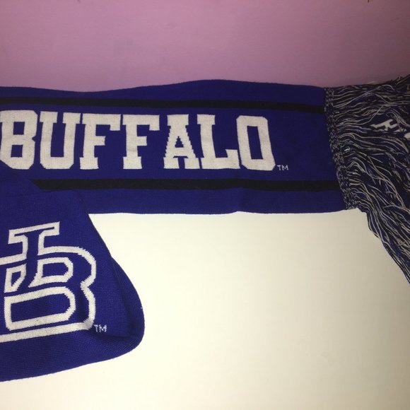 University at buffalo scarf (UB) - Picture 2 of 2